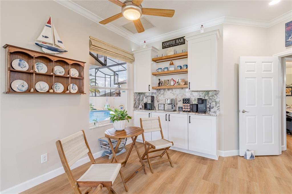 For Sale: $425,000 (3 beds, 3 baths, 2058 Square Feet)