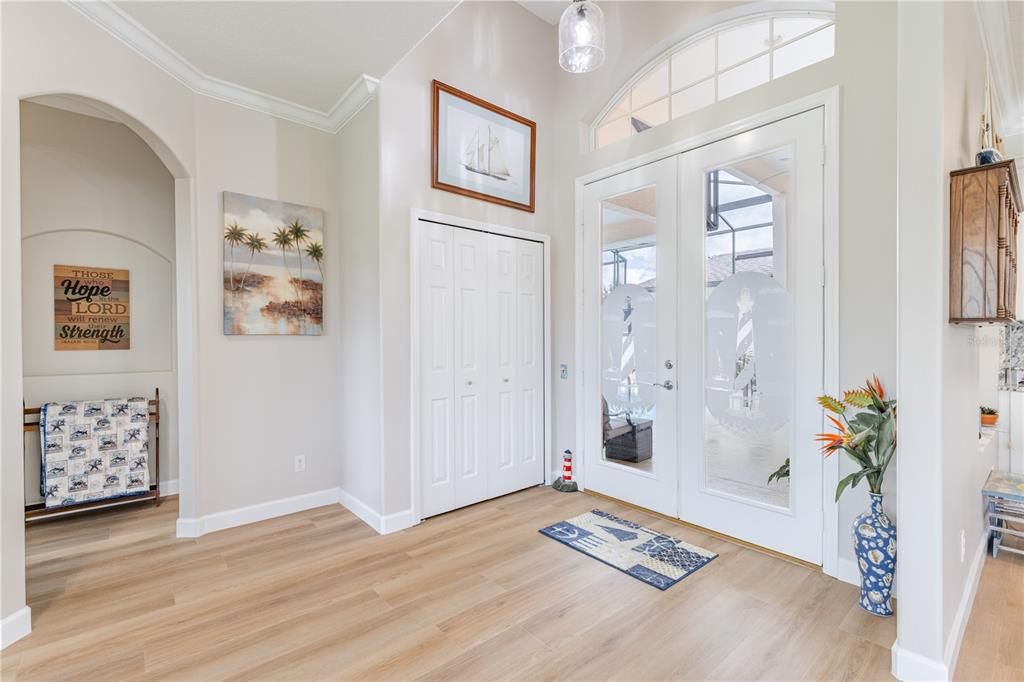 For Sale: $425,000 (3 beds, 3 baths, 2058 Square Feet)