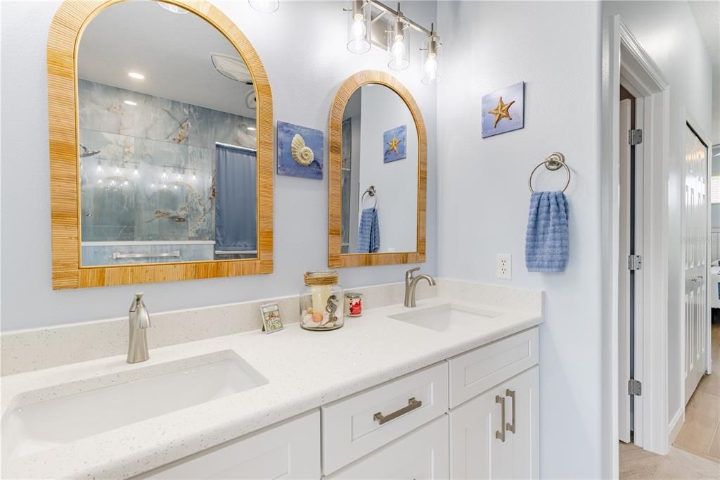 For Sale: $425,000 (3 beds, 3 baths, 2058 Square Feet)