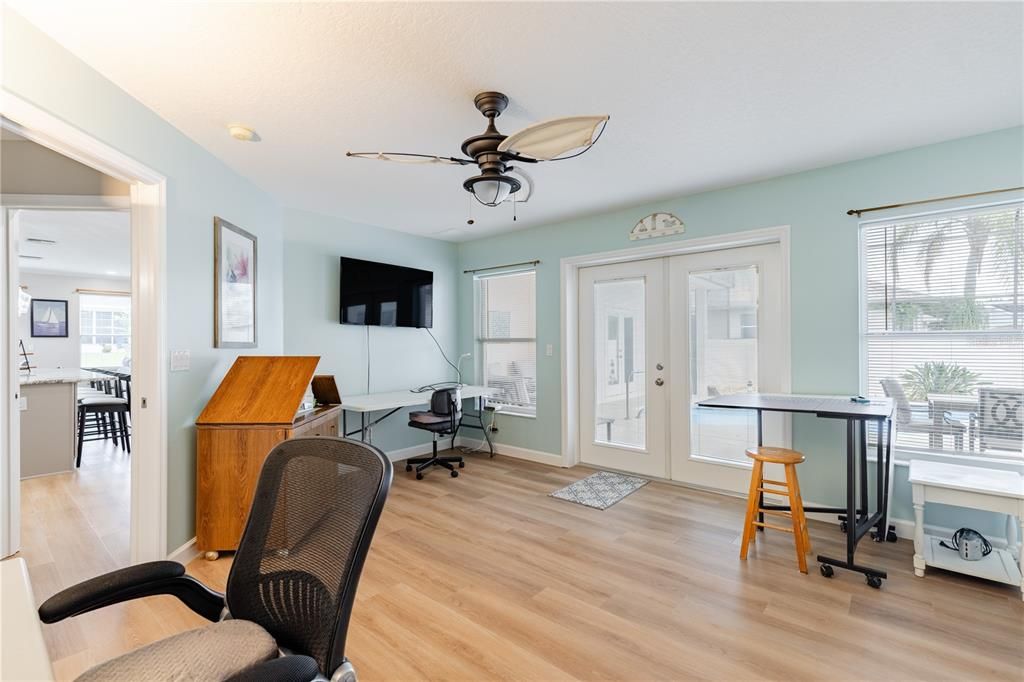 For Sale: $425,000 (3 beds, 3 baths, 2058 Square Feet)