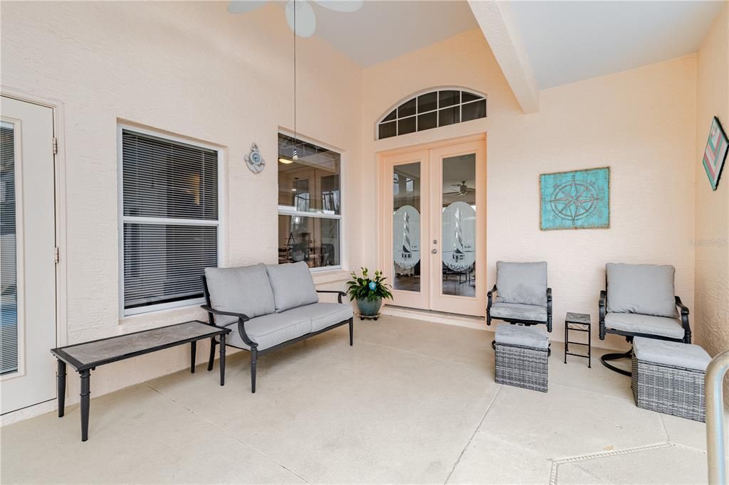 For Sale: $425,000 (3 beds, 3 baths, 2058 Square Feet)