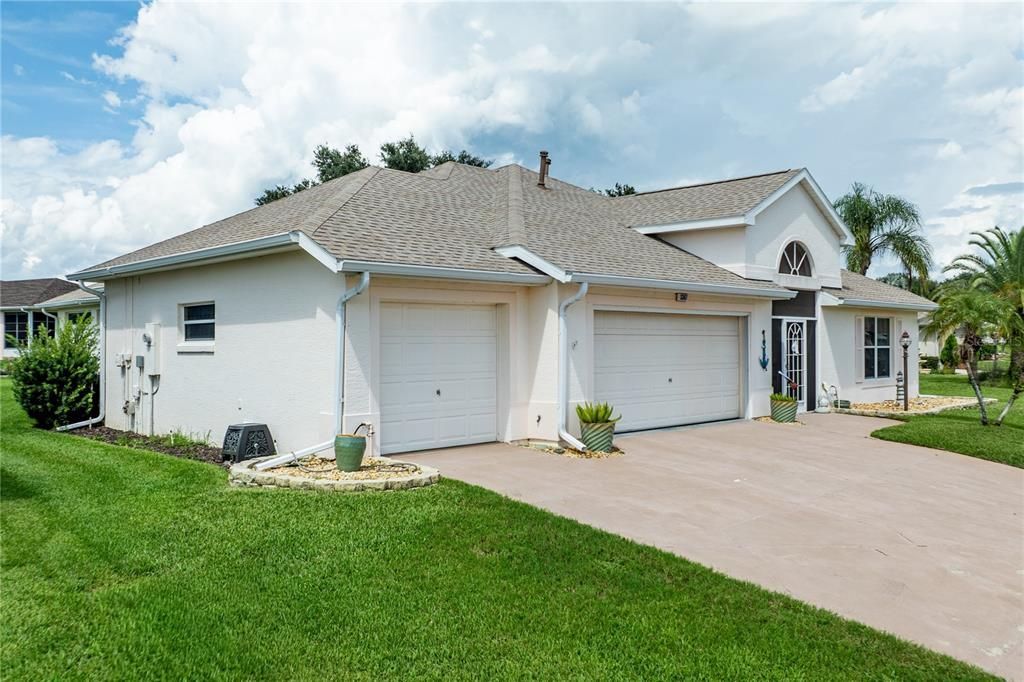 For Sale: $425,000 (3 beds, 3 baths, 2058 Square Feet)
