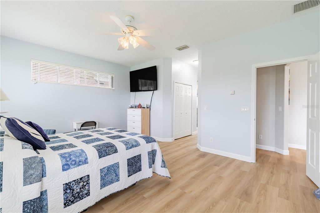 For Sale: $425,000 (3 beds, 3 baths, 2058 Square Feet)