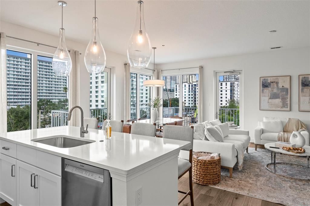 For Sale: $999,999 (3 beds, 3 baths, 1650 Square Feet)