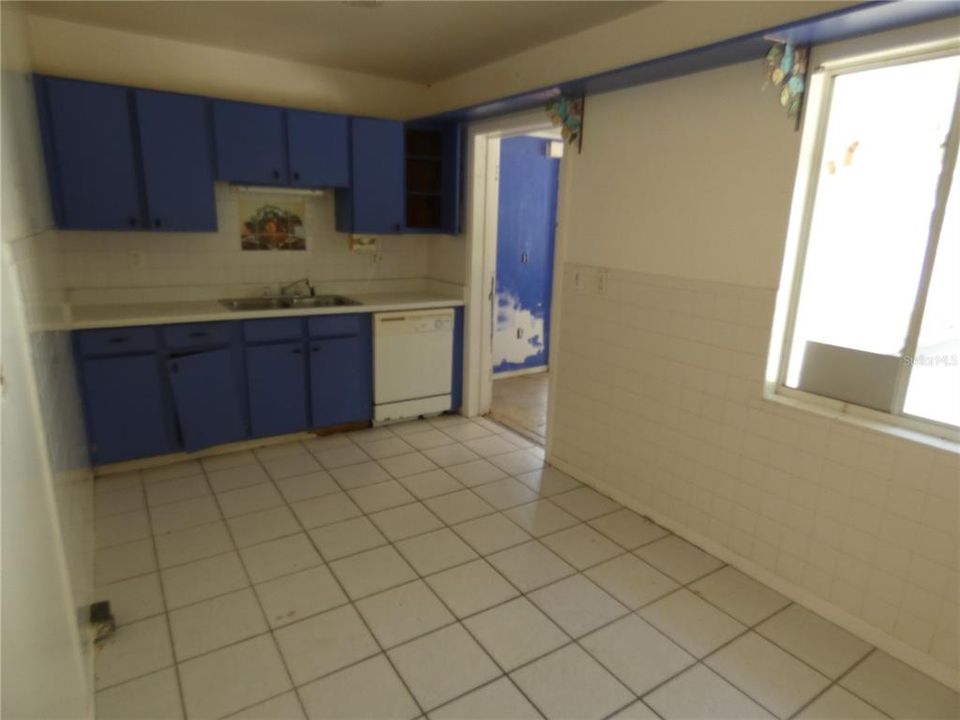 На продажу: $149,000 (3 спален, 1 ванн, 1199 Квадратных фут)