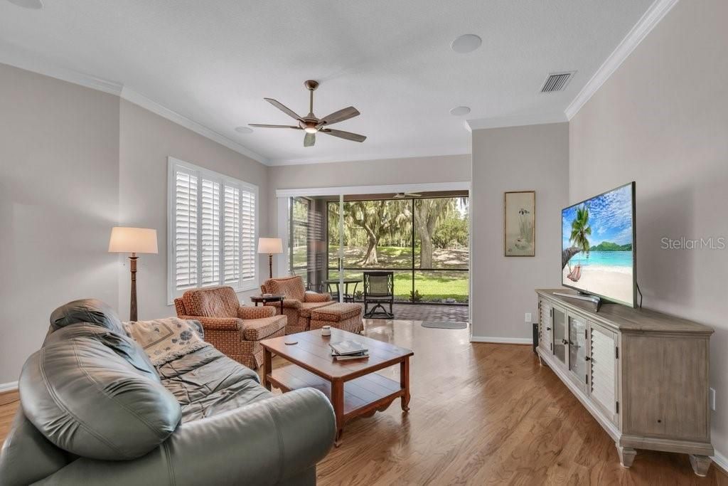 En Venta: $520,000 (4 camas, 3 baños, 2335 Pies cuadrados)