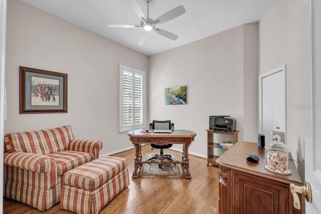 En Venta: $520,000 (4 camas, 3 baños, 2335 Pies cuadrados)