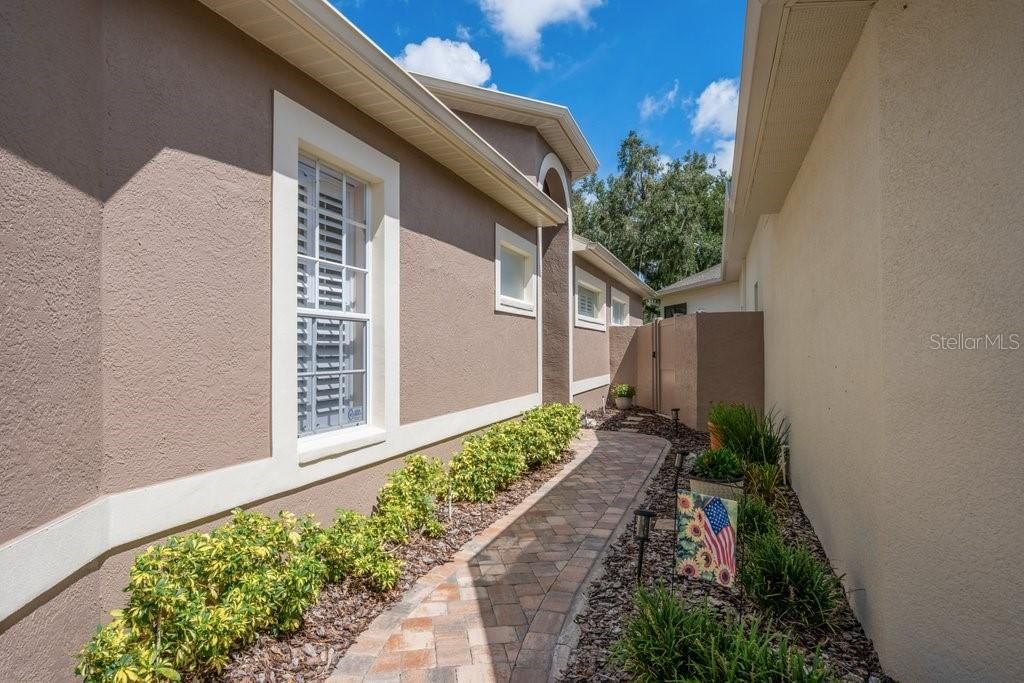 En Venta: $520,000 (4 camas, 3 baños, 2335 Pies cuadrados)