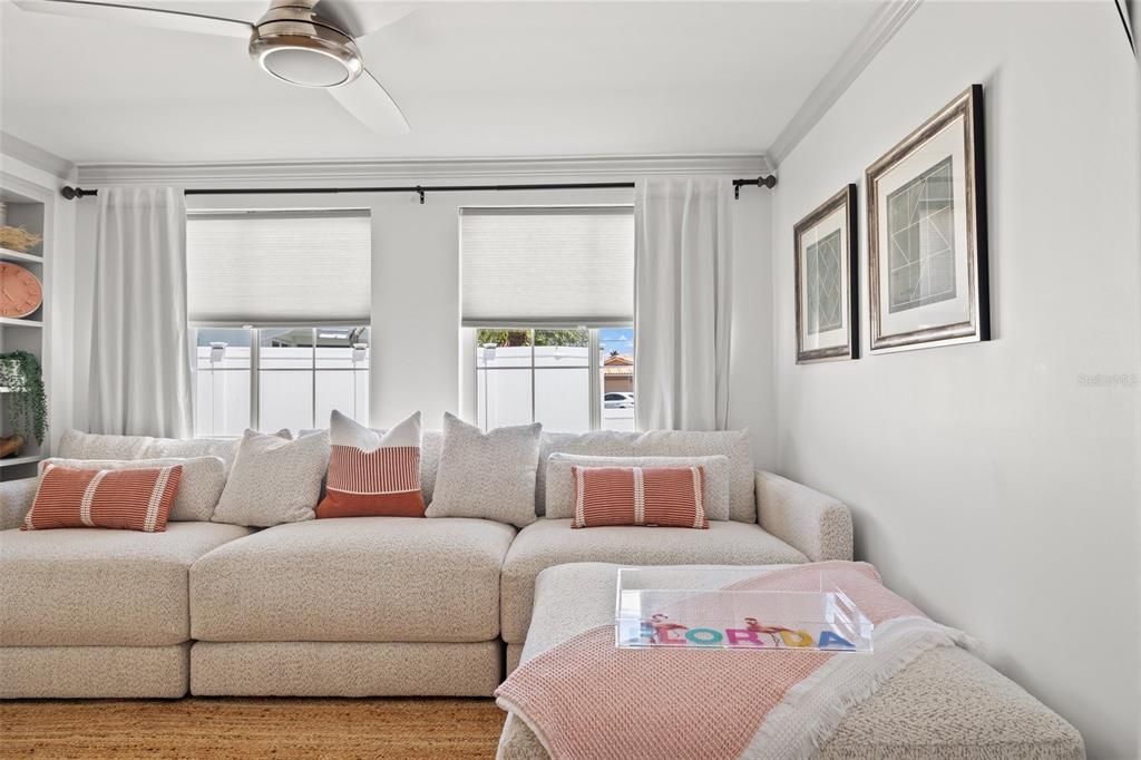 В аренду: $3,200 (2 спален, 1 ванн, 1200 Квадратных фут)