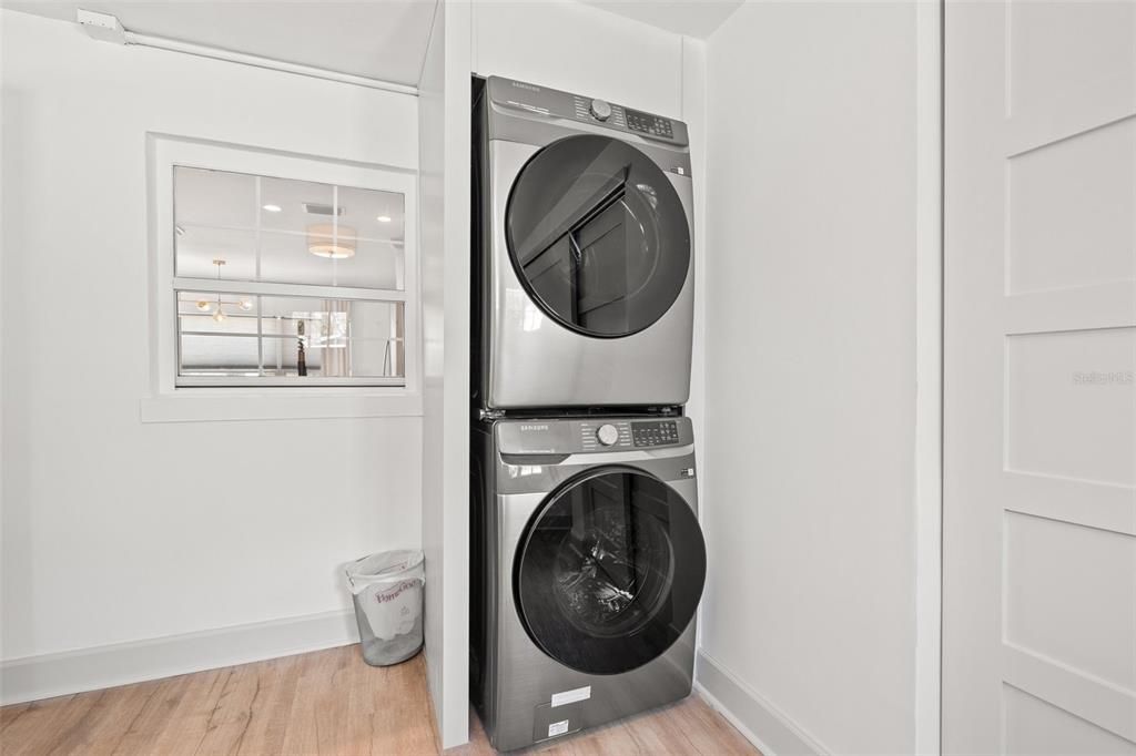В аренду: $3,200 (2 спален, 1 ванн, 1200 Квадратных фут)