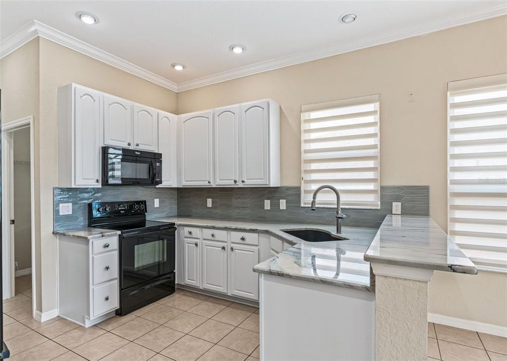 For Sale: $355,000 (3 beds, 2 baths, 1925 Square Feet)
