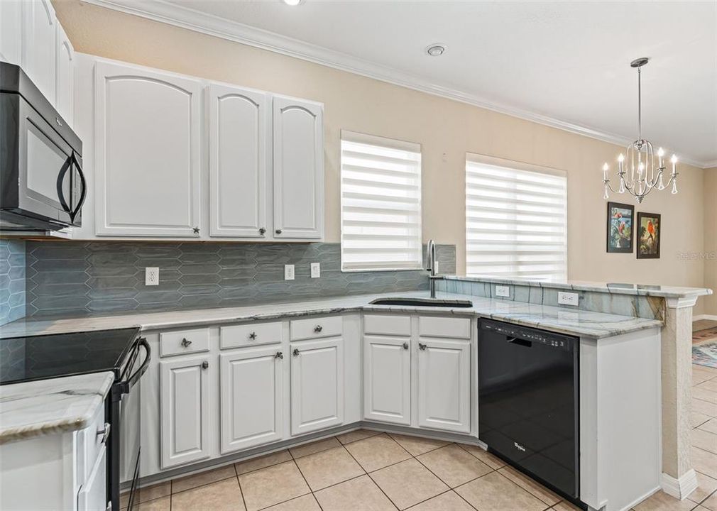 For Sale: $355,000 (3 beds, 2 baths, 1925 Square Feet)