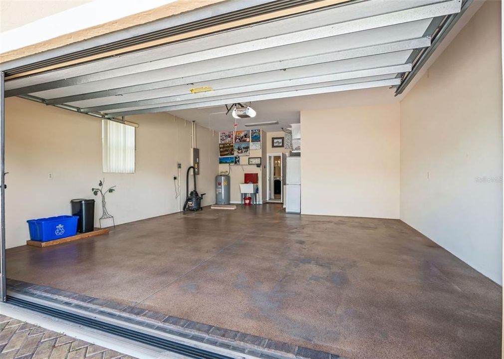 For Sale: $355,000 (3 beds, 2 baths, 1925 Square Feet)