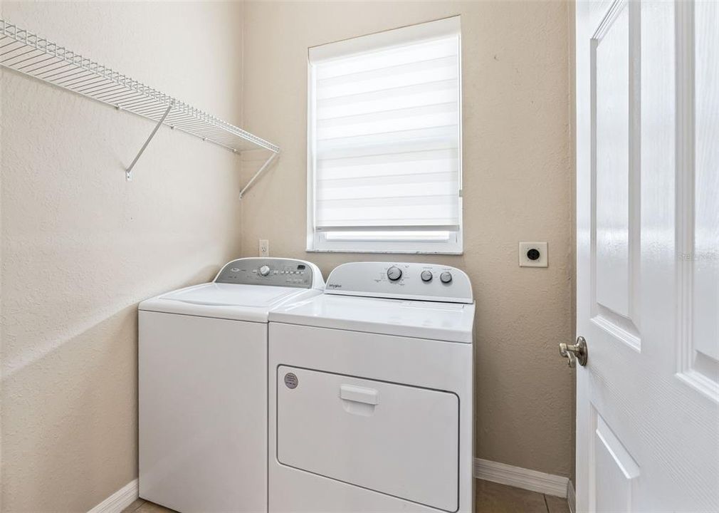 For Sale: $355,000 (3 beds, 2 baths, 1925 Square Feet)