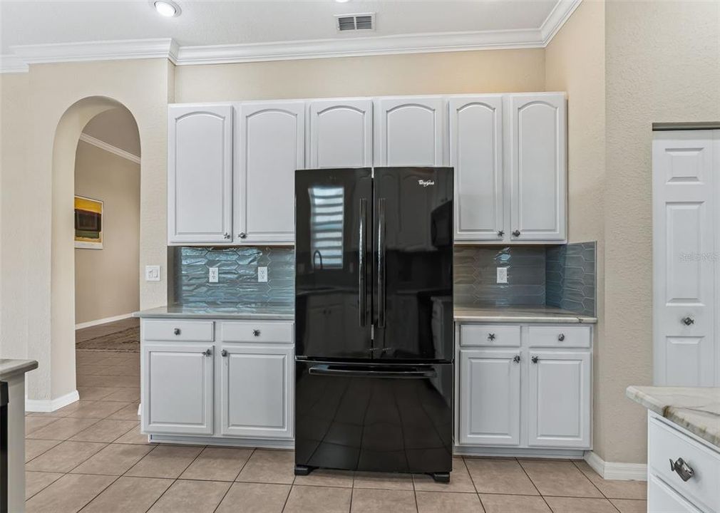 For Sale: $355,000 (3 beds, 2 baths, 1925 Square Feet)