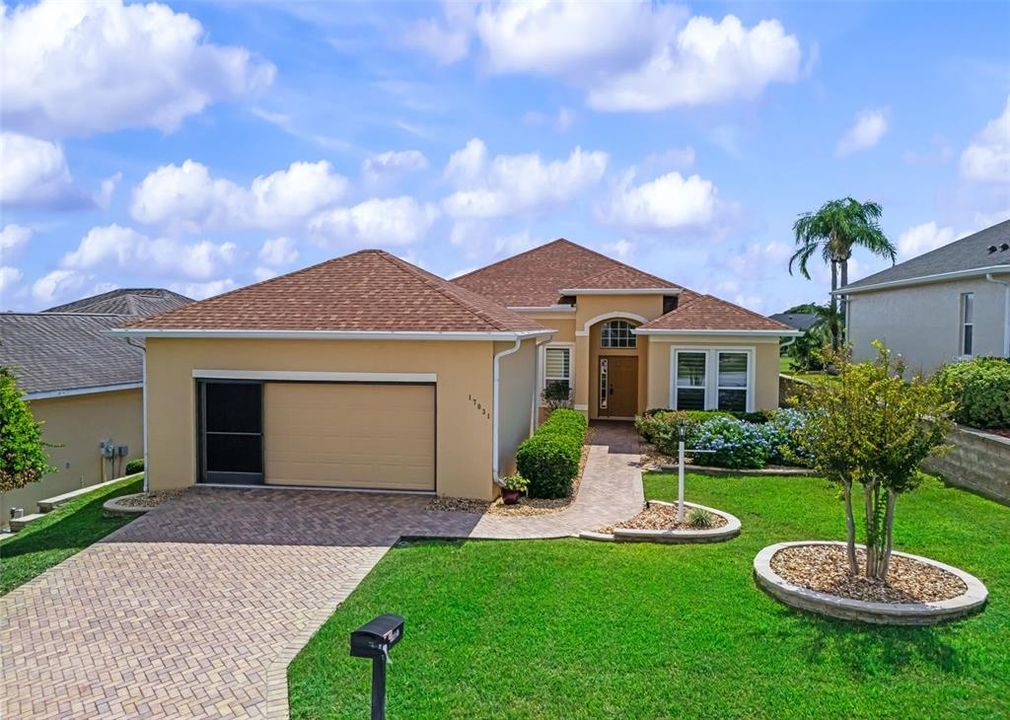 For Sale: $355,000 (3 beds, 2 baths, 1925 Square Feet)