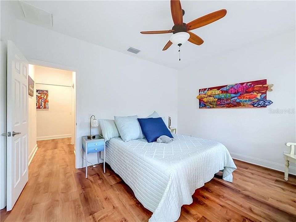 En Venta: $572,000 (4 camas, 3 baños, 2677 Pies cuadrados)