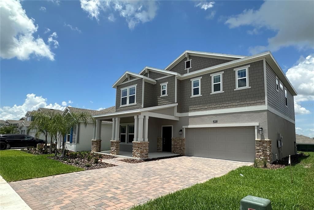 For Rent: $2,950 (4 beds, 3 baths, 2771 Square Feet)