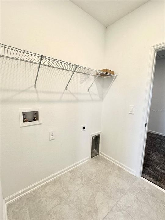 For Rent: $2,950 (4 beds, 3 baths, 2771 Square Feet)