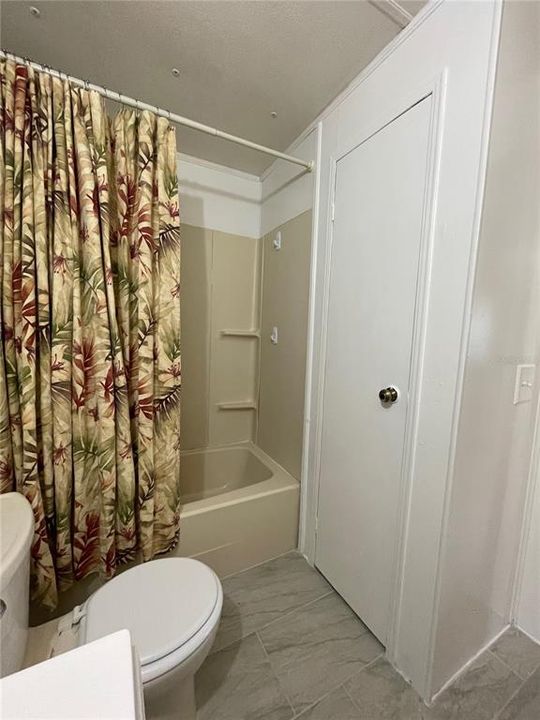 В аренду: $1,300 (2 спален, 2 ванн, 768 Квадратных фут)