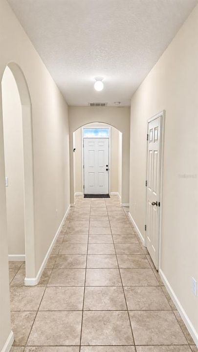 For Sale: $529,900 (5 beds, 2 baths, 2827 Square Feet)