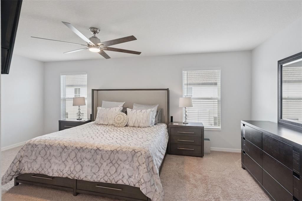 For Sale: $279,000 (2 beds, 2 baths, 1616 Square Feet)