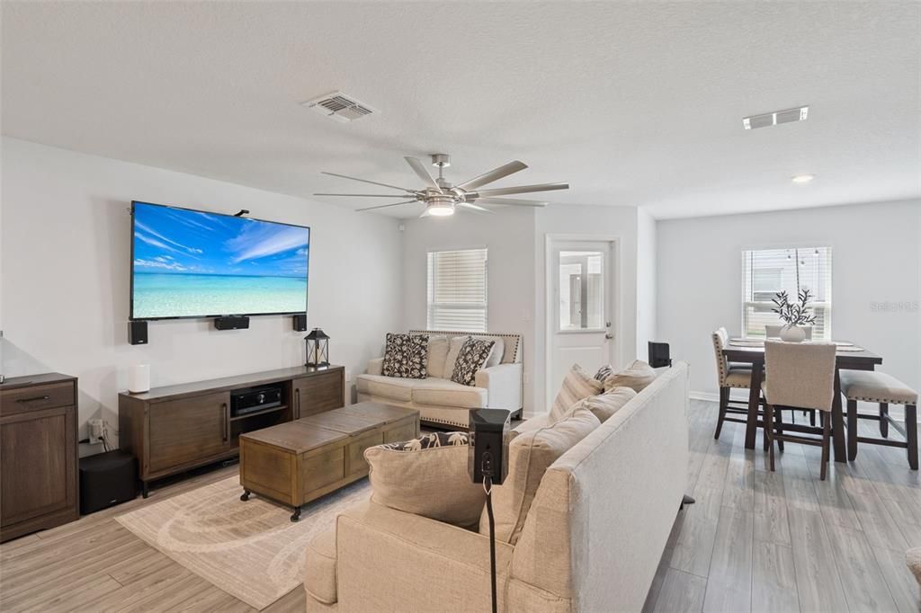For Sale: $279,000 (2 beds, 2 baths, 1616 Square Feet)