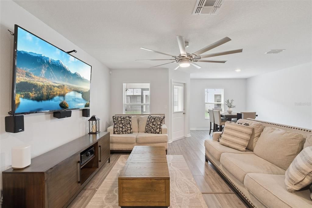 For Sale: $279,000 (2 beds, 2 baths, 1616 Square Feet)