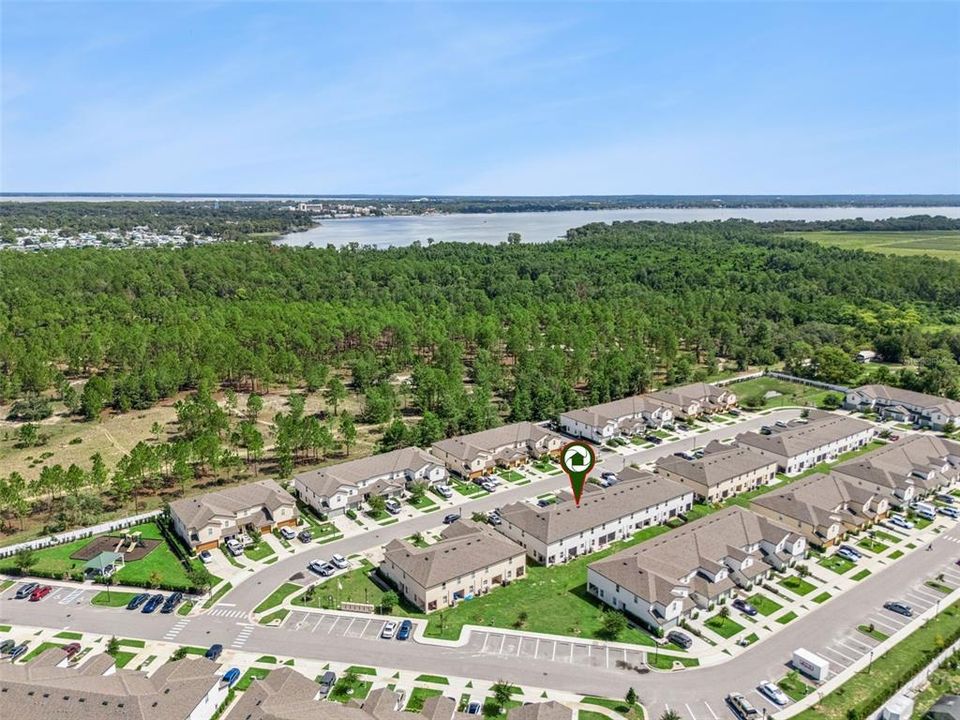 For Sale: $279,000 (2 beds, 2 baths, 1616 Square Feet)
