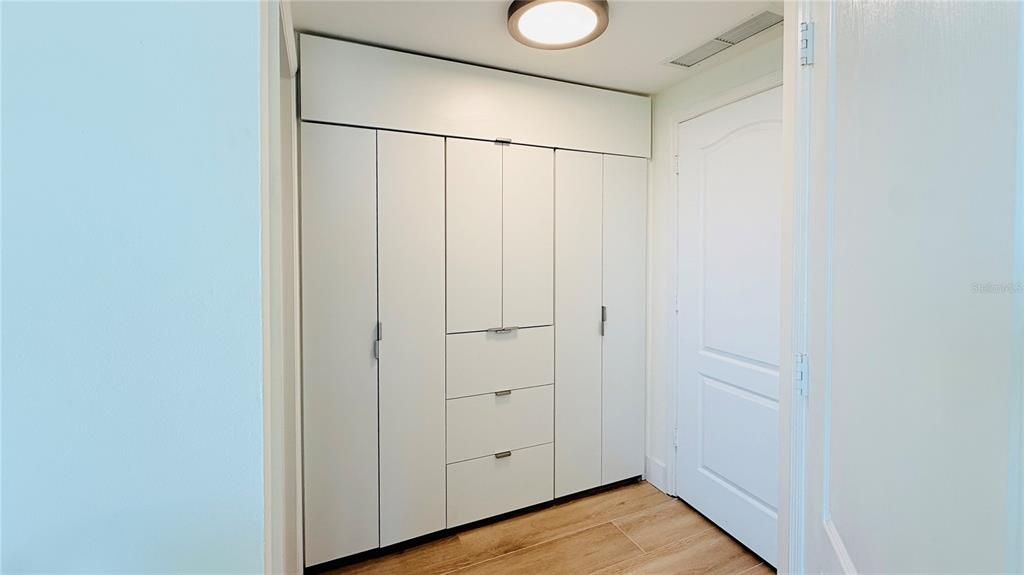 В аренду: $3,550 (2 спален, 2 ванн, 1245 Квадратных фут)