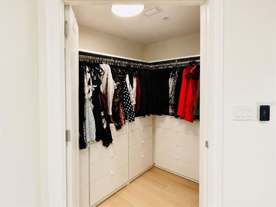 В аренду: $3,550 (2 спален, 2 ванн, 1245 Квадратных фут)