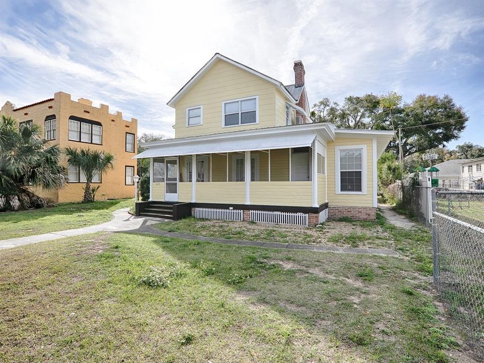 For Sale: $939,800 (13 beds, 0 baths, 5203 Square Feet)