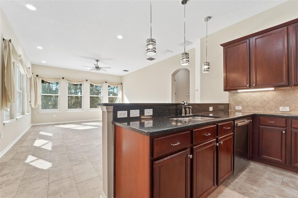For Sale: $699,999 (3 beds, 4 baths, 3439 Square Feet)