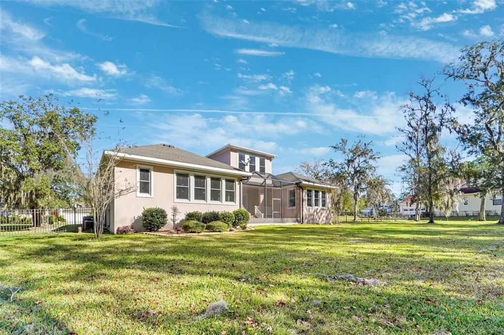For Sale: $699,999 (3 beds, 4 baths, 3439 Square Feet)