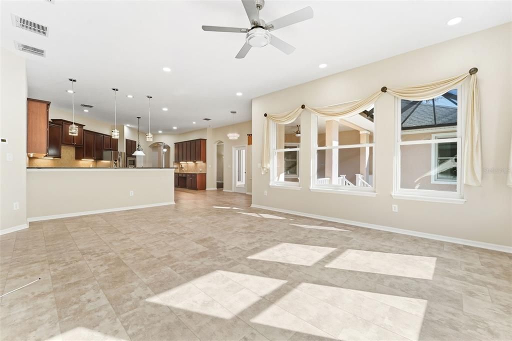For Sale: $699,999 (3 beds, 4 baths, 3439 Square Feet)