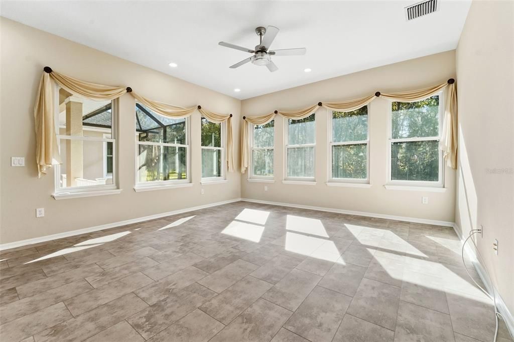 For Sale: $699,999 (3 beds, 4 baths, 3439 Square Feet)