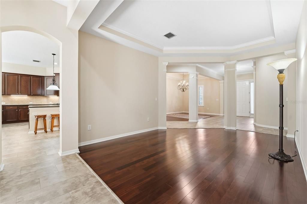 For Sale: $699,999 (3 beds, 4 baths, 3439 Square Feet)