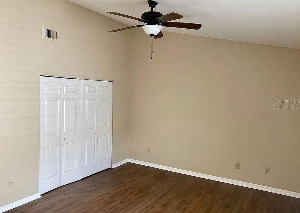 For Rent: $2,150 (2 beds, 2 baths, 1037 Square Feet)