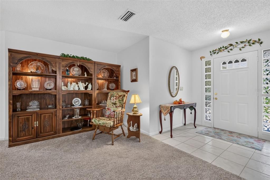 For Sale: $229,900 (2 beds, 2 baths, 1686 Square Feet)