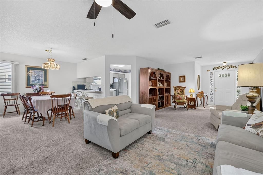 For Sale: $229,900 (2 beds, 2 baths, 1686 Square Feet)