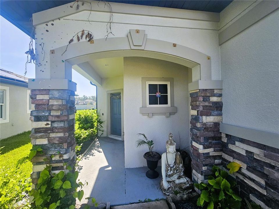 For Rent: $2,650 (3 beds, 2 baths, 2291 Square Feet)