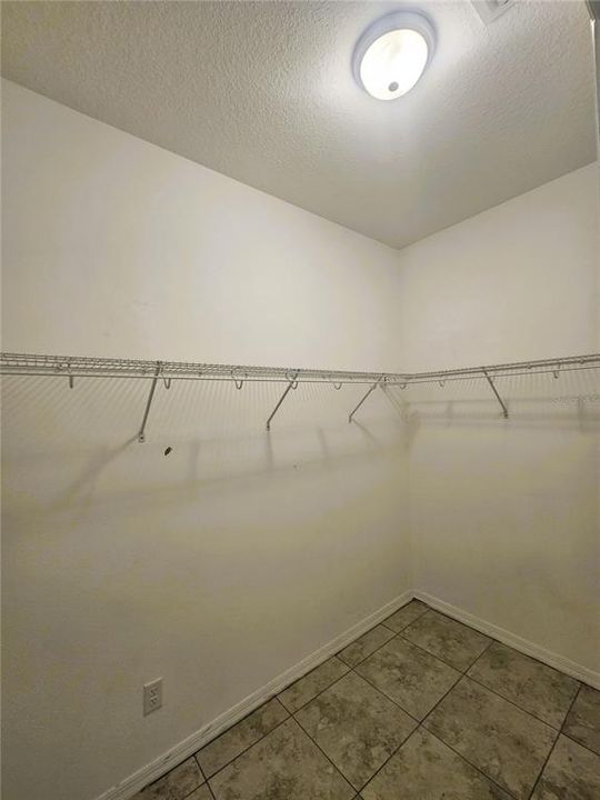 For Rent: $2,650 (3 beds, 2 baths, 2291 Square Feet)