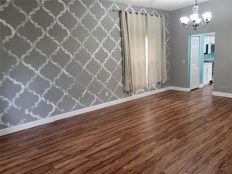 В аренду: $2,650 (4 спален, 2 ванн, 2810 Квадратных фут)