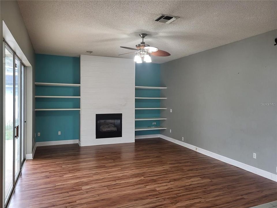 В аренду: $2,650 (4 спален, 2 ванн, 2810 Квадратных фут)