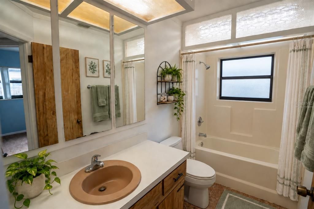 En Venta: $349,900 (2 camas, 1 baños, 1318 Pies cuadrados)