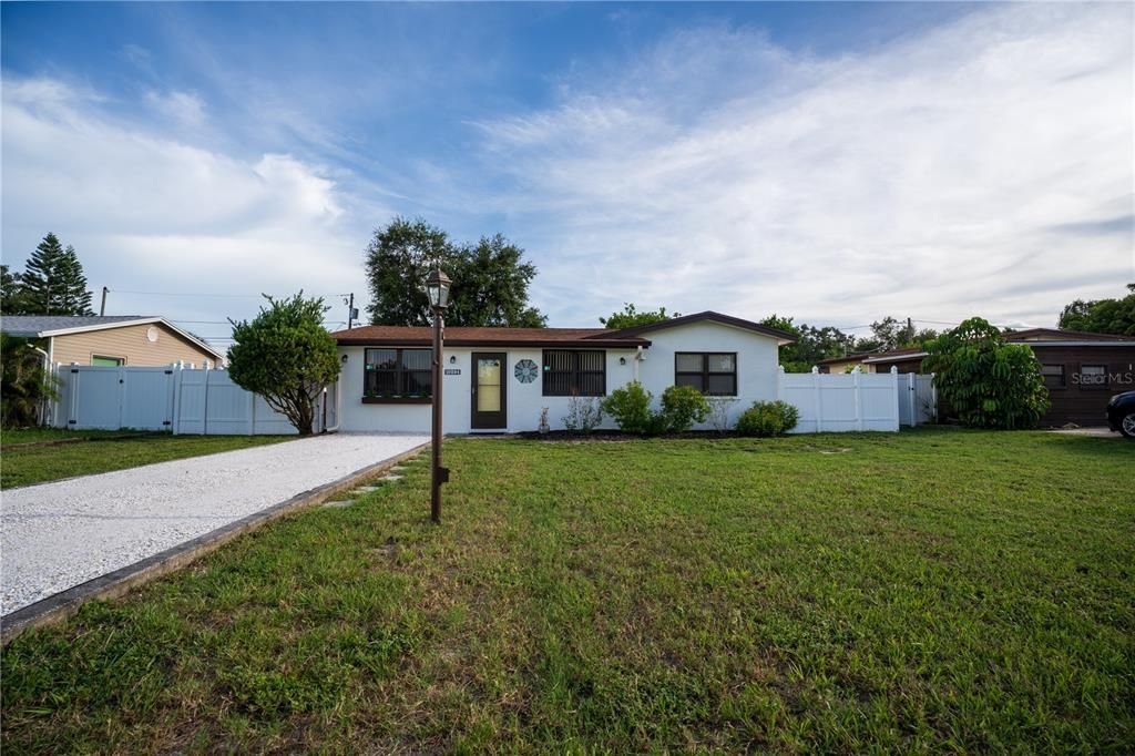En Venta: $349,900 (2 camas, 1 baños, 1318 Pies cuadrados)