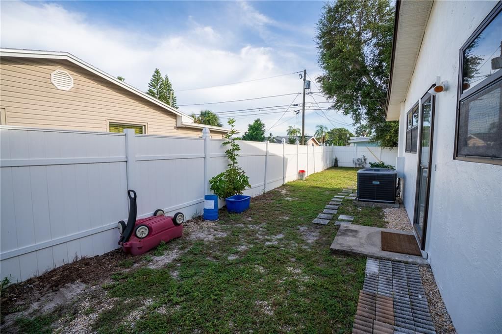 En Venta: $349,900 (2 camas, 1 baños, 1318 Pies cuadrados)