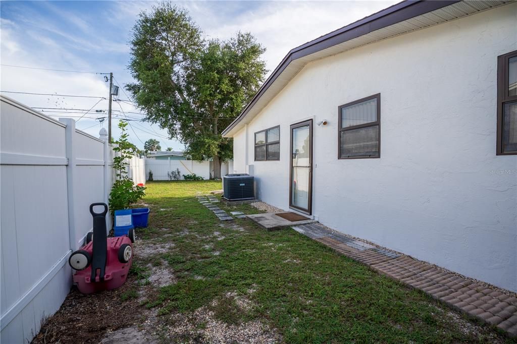 En Venta: $349,900 (2 camas, 1 baños, 1318 Pies cuadrados)