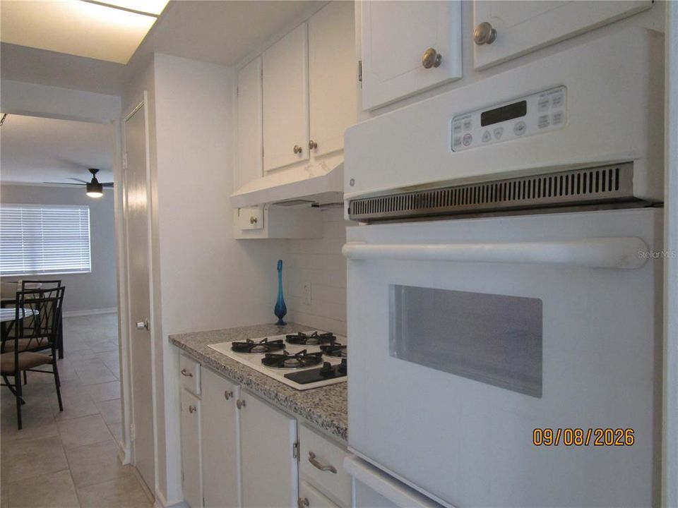 For Sale: $95,000 (2 beds, 1 baths, 870 Square Feet)