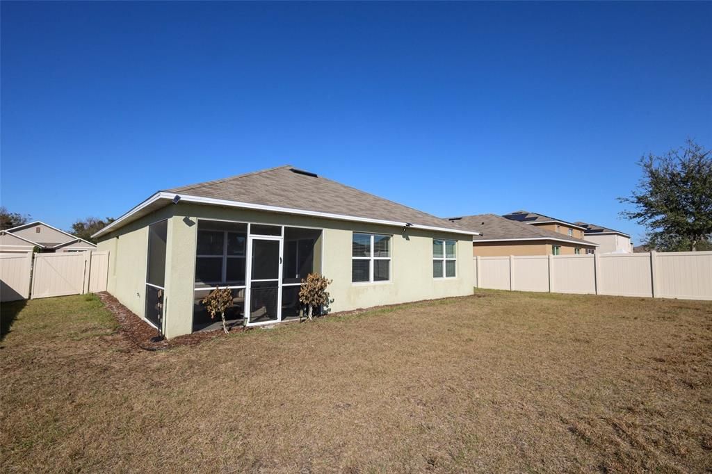 For Sale: $325,000 (3 beds, 2 baths, 1690 Square Feet)